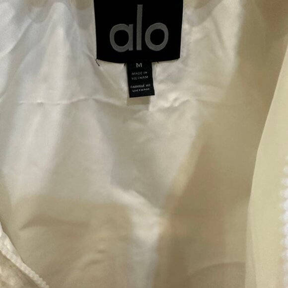 Alo Yoga Sherpa Edge Bomber Color White - Picture 9 of 11
